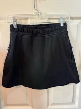 Old Navy Active Black High-Rise Dynamic Fleece Skirt Skort - XS